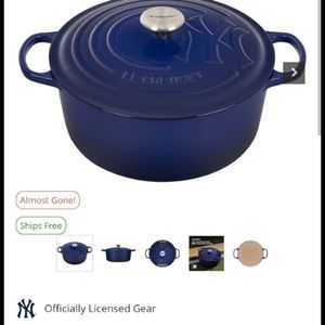 LE CREUSET LIMITED EDITION NEW YORK YANKEES 🔵 DUTCH OVEN